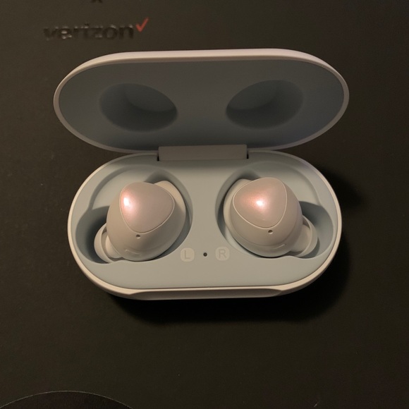 Samsung Bundle - Picture 4 of 6